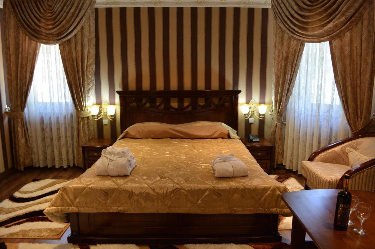 Hotel Papillon Tasken Kültér fotó
