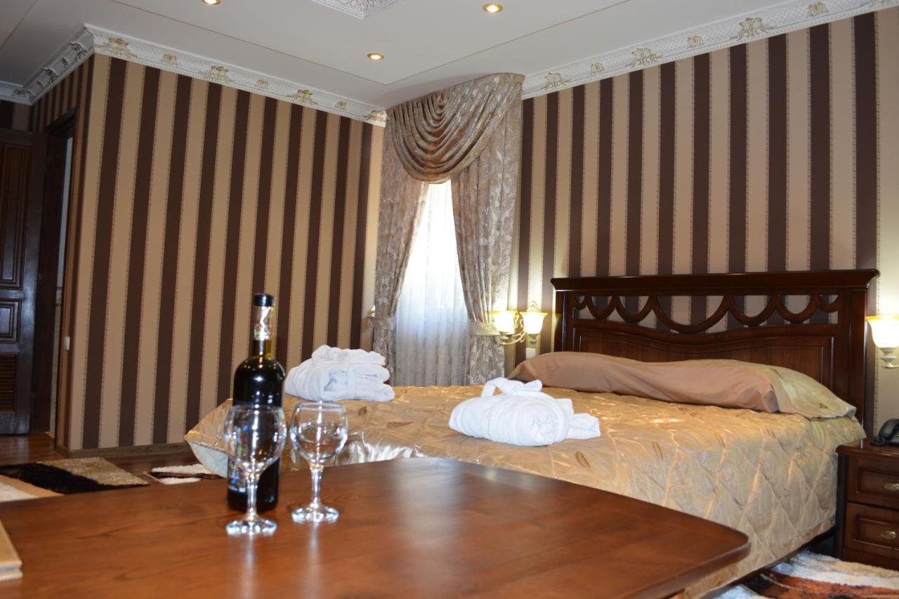 Hotel Papillon Tasken Kültér fotó
