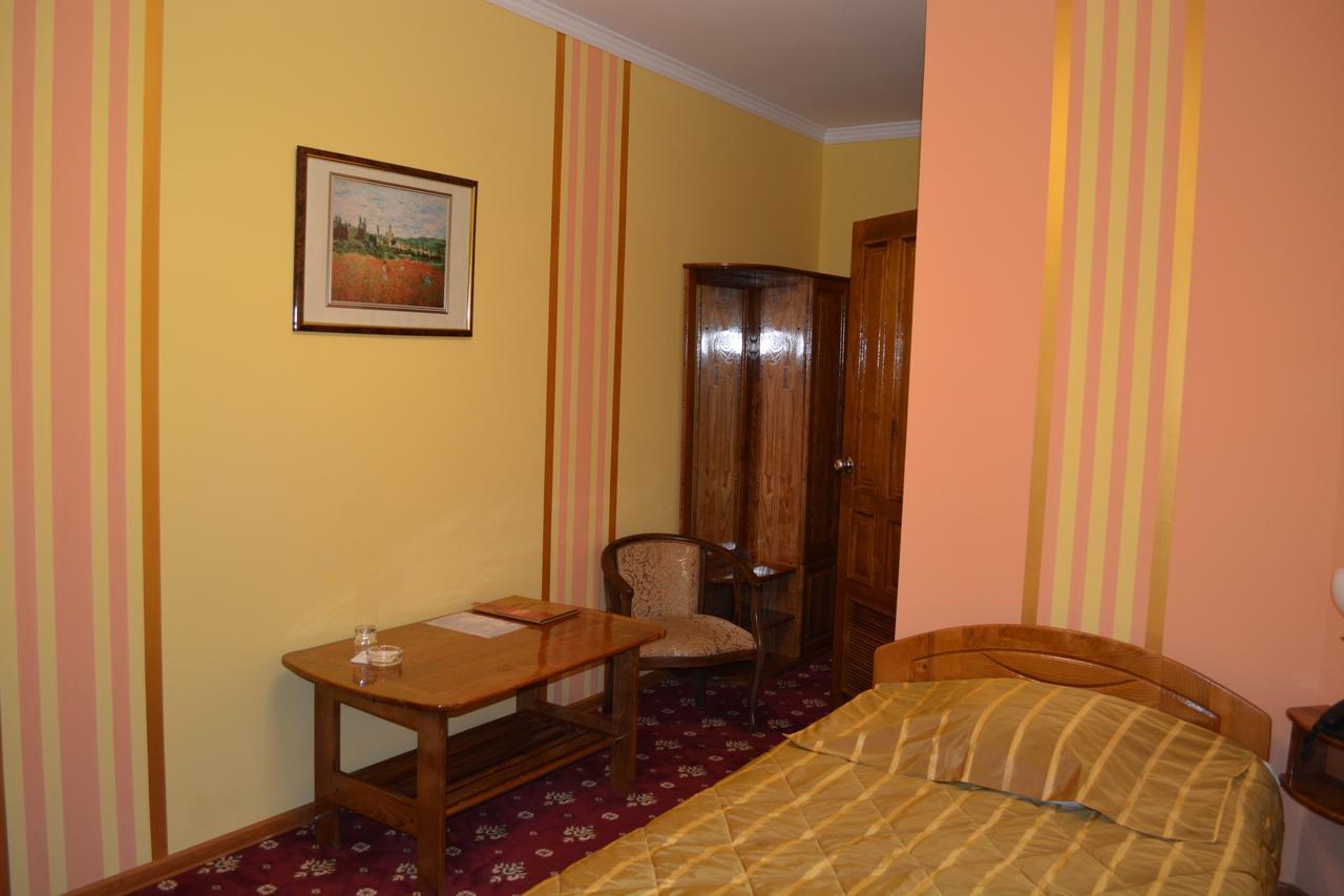 Hotel Papillon Tasken Kültér fotó