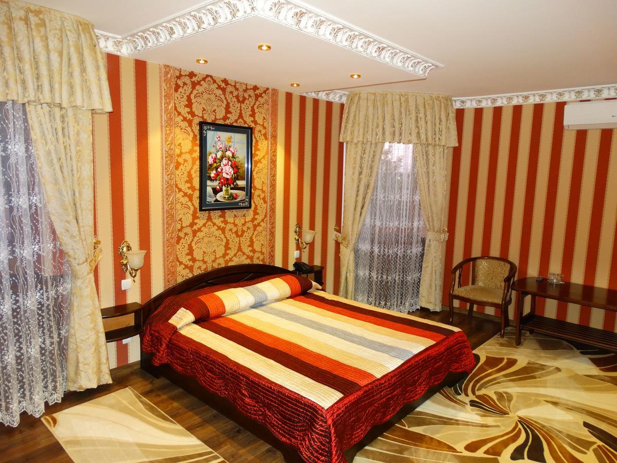 Hotel Papillon Tasken Kültér fotó