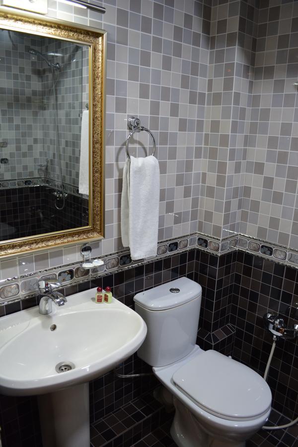 Hotel Papillon Tasken Kültér fotó